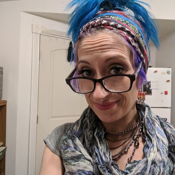 Meet your Posher, Twiggy - Picture 4 of 4